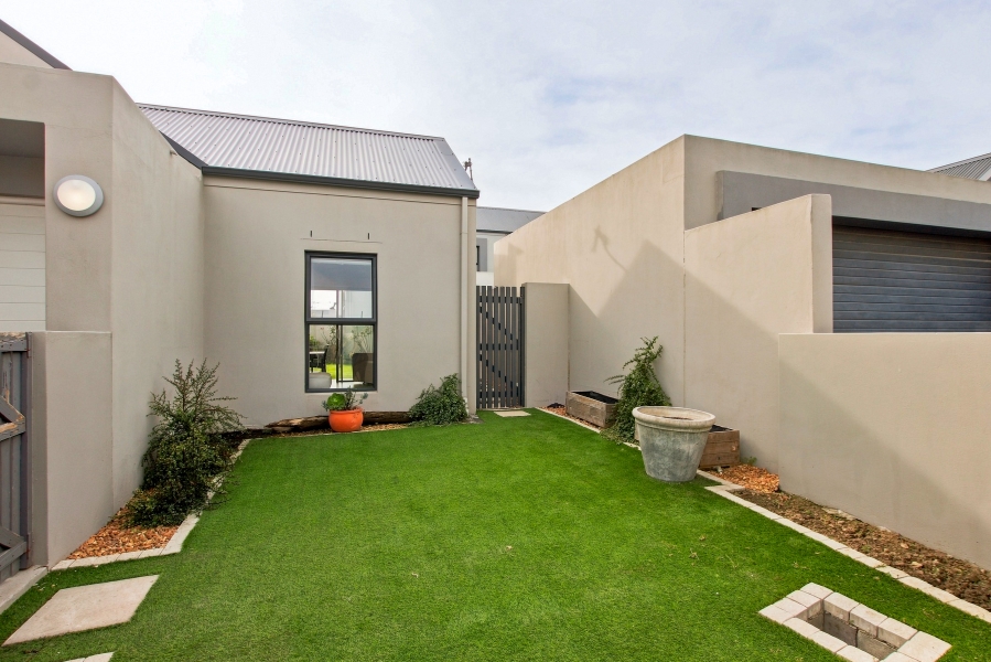 3 Bedroom Property for Sale in Aan de Wijnlanden Western Cape